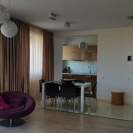 Апартаменти Pearl Luxury *