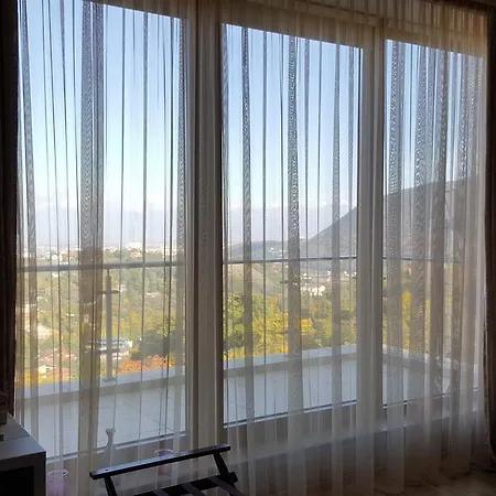 Апартаменти Pearl Luxury *