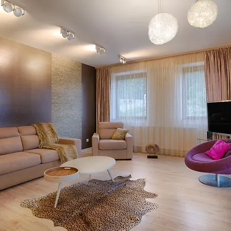 Pearl Luxury