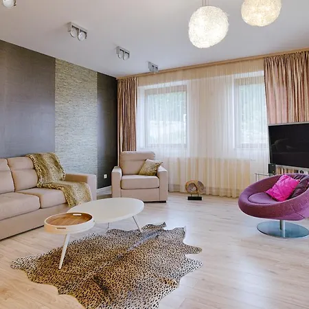 Pearl Luxury Апартаменти *